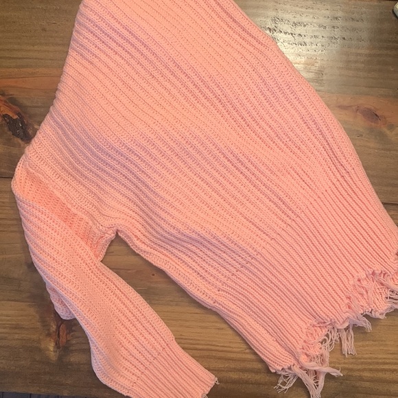 EUC women’s distressed sweater size large - Picture 4 of 4